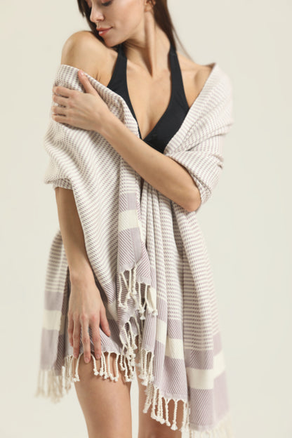 Oversized 100% Turkish cotton beach towel, 71 x 36 inches