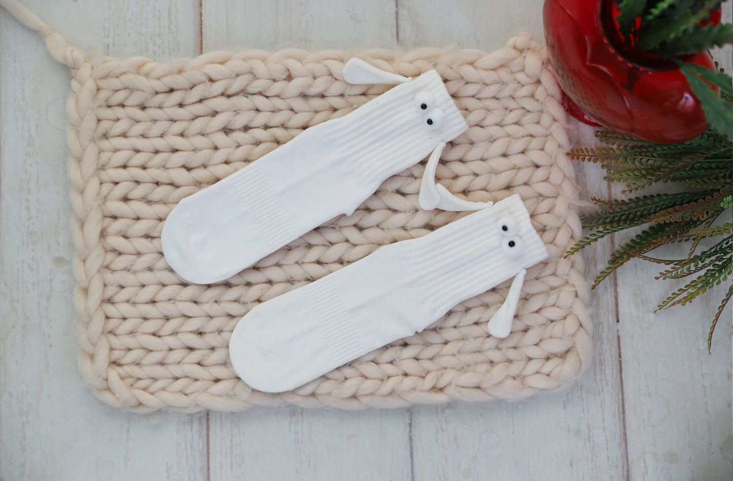 Magnetic Couple Socks White 1 Pair Matching Holding Hands Gift Size 5-10 Unisex